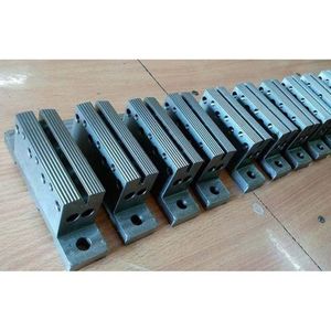 Machine d'emballage horizontale AJAY TECHNOLOGIES en acier inoxydable avec mors de scellage pour sacs de 10 kg, garantie de 3 ans pour les rapports - Product Image 4