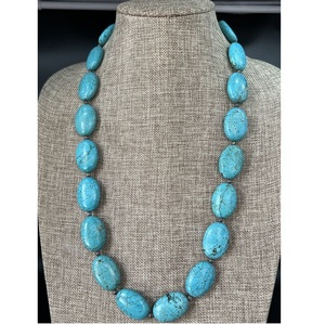 Collar de Resina Verde Multicapa Tradicional APEX ALIGN de Alta Demanda, con Cuentas, Diseño de Paz, Hecho a Mano, Chapado, para Mujer - Product Image 1