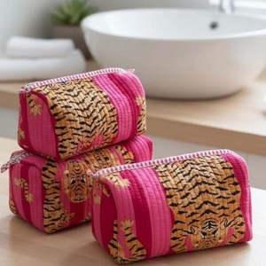 Trousse de Toilette Rose en Velours Côtelé Imprimé Tigre avec Fermeture Éclair, Trousse de Maquillage Portable Tendance, Lot de 3 - Product Image 6