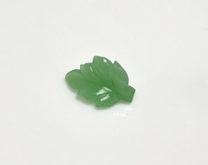 Colgante de Piedra Preciosa Tallada en Forma de Hoja de Aventurina Verde Natural, Amuleto de Piedra Pulida en Forma de Hoja para Fabricación de Joyería Personalizada al por Mayor - Product Image 1