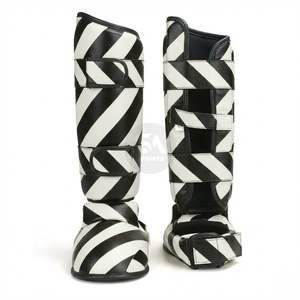 สนับแข้งหนัง/PU ลายเรขาคณิต 3 ชั้น สีดำขาว สำหรับมวยไทย MMA อุปกรณ์ฝึกซ้อม ทนทานต่อแรงกระแทกสูง - Product Image 1