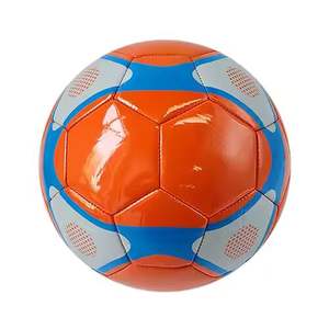 Ballon de football personnalisé de dernière conception, taille 5, 8,5 pouces, léger, durable, pour entraînement en extérieur - Product Image 1