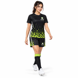 Conjunto de Uniforme de Fútbol Personalizado Sublimado para Hombre, Camiseta de Fútbol de Manga Corta con Cuello Redondo y Rayas, 100% Poliéster - Product Image 3