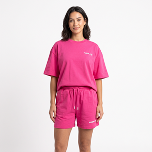 Ensemble deux pièces personnalisé pour femme avec logo, t-shirt oversize d'été et short personnalisable, haut et bas de tenue pour femme - Product Image 1