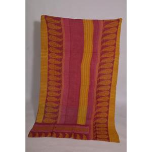 Couverture Kantha Lavinas faite à la main, écologique, lavable, imprimée, motif floral vintage, en coton, style bohème indien, réversible - Product Image 2