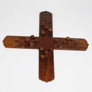 Juego de mesa Ludo de madera hecho a mano con un intrincado diseño de cruces y piezas a juego para disfrute familiar y estrategia - Product Image 1