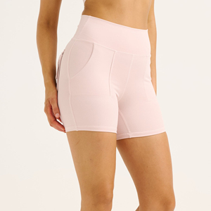 Shorts en tricot rose taille haute pour femme avec poches, coupe sportive, respirant, taille élastique, couleur unie - Product Image 1