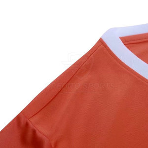 Uniforme de football en tissu de qualité, séchage rapide, pour équipes et séances d'entraînement, design léger. - Product Image 5