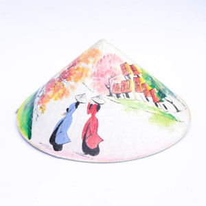 Sombrero Cónico Artístico – Forma Clásica Puntiaguda, Patrones Pintados a Mano con Motivos de Vietnam Ricos en Herencia - Product Image 2