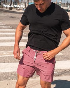 Pantalones cortos deportivos elegantes para hombre, color rosa liso, diseño moderno con comodidad, pantalones cortos deportivos de verano para hombre, material fresco y transpirable - Product Image 5