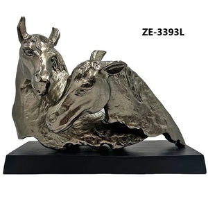 Sculpture Métallique Artisanale de Luxe, Décoration Artistique pour Salon, Idéale pour Projets Intérieurs Résidentiels Haut de Gamme, Abstrait Moderne - Product Image 1