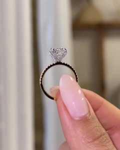 Bague de fiançailles en diamant 2,50 carats taille émeraude, cultivé en laboratoire, or massif 14K 18K, sertie à double griffe, solitaire, pour demande en mariage, bijoux fins - Product Image 4