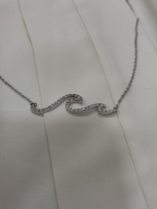 จี้เพชรสำหรับผู้หญิง ทองคำขาว 14k เพชรเพาะเลี้ยงในห้องปฏิบัติการ ดีไซน์หรูหรา ประกายระยิบระยับเหนือกาลเวลา ฝีมือประณีต หรูหรา - Product Image 2