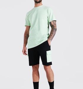 Conjunto de Camiseta de Cuello Redondo Verde Menta para Hombre con Pantalones Cortos Cargo Negros, Ropa Casual de Verano, Tejido de Punto Transpirable - Product Image 5