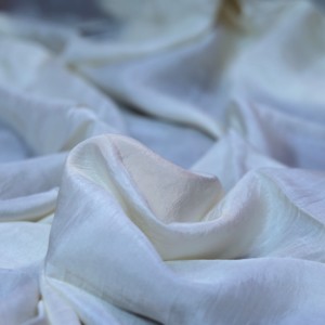Tissu en coton Khadi tissé à la main 100% biologique de qualité supérieure, blanc uni, respirant, 150 GSM, poids moyen, séchage rapide, respectueux de l'environnement - Product Image 3