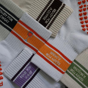 Calcetines Antideslizantes Personalizados al por Mayor, Diseño Personalizado para Amantes del Matcha, Fabricante de Calcetines de Yoga y Pilates, Calcetines Gruesos de Alta Calidad para Mujer - Product Image 4