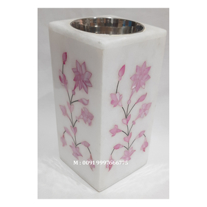 Brûleur à Bakhoor en marbre blanc naturel de forme carrée avec incrustation de nacre rose, surface lisse et brillante, idéal pour offrir en cadeau. - Product Image 2
