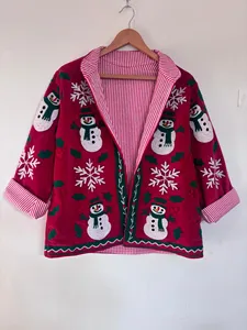 Veste en velours rouge premium brodée Suzani avec motif bonhomme de neige et flocon de neige, col montant, manteau d'hiver pour femme - Product Image 2