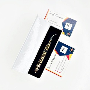 Pinzas para Pestañas con Diseño de Guepardo de Somofy Enterprises, Acero Inoxidable, Punta de Precisión Suave, Agarre Perfecto, 10 mm, Empaquetado en Caja - Product Image 3