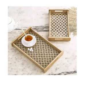 Plateau de service en bois pour le petit-déjeuner avec poignées et bords surélevés, idéal pour le café, le thé, les collations et l'utilisation sur la table à manger - Product Image 2