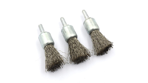 Brosse métallique en fil d'acier de qualité supérieure pour la préparation ou le polissage des surfaces métalliques, disponible pour une livraison mondiale - Product Image 4