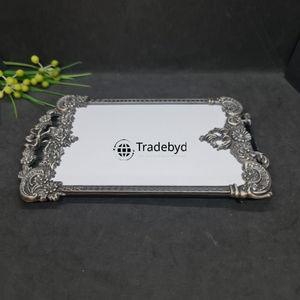 กรอบรูปโลหะพรีเมียม ดีไซน์หรูหราสำหรับตั้งโชว์บนโต๊ะ โดย Tradebyd - Product Image 3