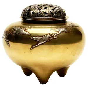 Decorative Religious Metal Incense <b>Burner</b> Bakhoor with Middle Eastern Design Eco-friendly for Luxury Home Fragrance - Product Image 1