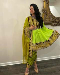 Service OEM : Ensembles 3 pièces (Robes et Pantalons) de mariée vintage afghanes, longueur ras du sol, coupe trapèze, avec dentelle, broderie, boutons à pampilles et motifs pièces anciennes - Product Image 4