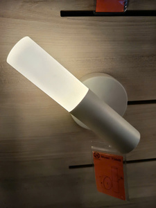 Lampe murale LED IP20 à commande par bouton, métal + acrylique, Vietnam Lumetal, 3000K (blanc chaud), CRI 80, dimmable, 210 lumens - Product Image 3