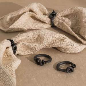 Anillo de Servilleta Metálico Premium para Decoración del Hogar, para una Mesa de Comedor Elegante y para Entretener Invitados - Product Image 1