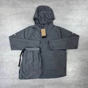 Ensemble de survêtement deux pièces personnalisé pour homme, en nylon 100% écologique, respirant, coupe-vent à capuche, style streetwear, idéal pour l'été - Product Image 3