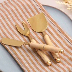 Juego de 3 cuchillos para queso de acero inoxidable con mangos de cuerno, servidor, espalda y cortador - Product Image 2