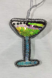 Adorno Colgante de Acero Inoxidable Plateado, Hecho a Mano con Cuentas, Corazón Bordado con Cristales de Estrás, Perlas y Lentejuelas, para Bodas - Product Image 3