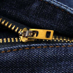 กางเกงยีนส์ทรงตรงคุณภาพสูงสำหรับผู้ชาย แบบสั่งทำพิเศษ ระบายอากาศได้ดี ปักลาย สไตล์ไฮสตรีท - Product Image 3