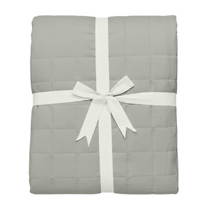 Manta Acolchada Clásica de Tela Suave, Duradera, Cálida y Confortable - Product Image 1