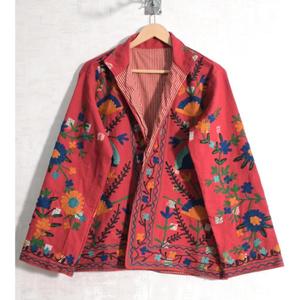 Giacca Vintage Suzani Ricamata a Mano, Cappotto Boho da Festival, Capo Spalla Donna Colorato con Motivi Tribali - Product Image 3