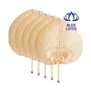VENTE FLASH Édition Printemps 2025 – Éventail en feuille de palmier rustique pour mariage, cadeau écologique naturel pour invités, décoration - Product Image 1