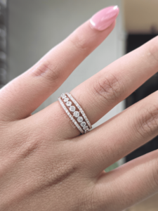 Bague Feuille Ouverte en Diamant de Laboratoire Rond Certifié IGI 0,60 Carat Or 14 carats Halo Milgrain Bijou de Luxe pour Femme - Product Image 1