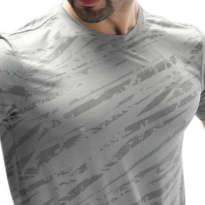 Camiseta de Cuello Redondo Gris Claro para Hombre, Manga Corta, Ropa Deportiva Informal, Logotipo Personalizado, Fabricante de Camisetas Deportivas para Gimnasio, Venta al Por Mayor - Product Image 2