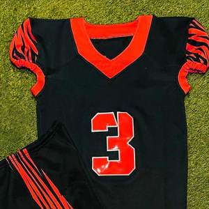 Maillots et pantalons de football américain haute performance conçus pour une mobilité et une force maximales, uniforme de football américain - Product Image 3