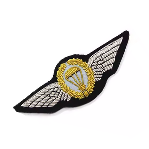 Écussons de blazer de parachutiste WING, badges cérémoniels faits à la main en tissu de laine à prix abordable - Product Image 6