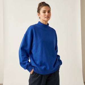 Sweat-shirt à col montant crème pour femme avec motif à pois rouges, haut décontracté à manches longues - Product Image 2