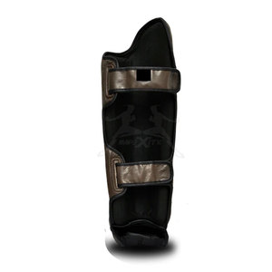 Protège-tibias de style nouveau avec intérieur confortable et coque extérieure robuste pour l'entraînement physique - Product Image 4