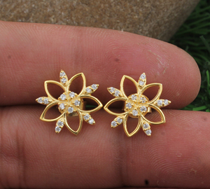 Pendientes Minimalistas de Plata 925 con Circonita Cúbica, Bañados en Oro, de Lujo, para Uso Diario, Regalo de Boda, Joyería - Product Image 4