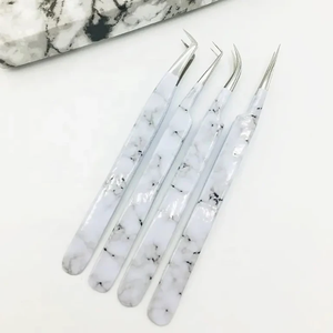 Pince à épiler en acier inoxydable à pointe lisse avec logo personnalisé gratuit, outils de coiffage des cils à 90 degrés pour volume, marque privée, pour la beauté - Product Image 1