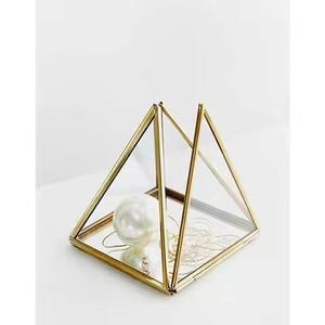 Terrario Moderno de Metal y Vidrio, Elegante Soporte para Plantas de Interior, Decoración Geométrica para Mesa - Product Image 3