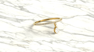 Anillo de Lujo de Oro de 18K con Diamantes Colgantes, Anillo con Corte de Pera, Anillo de Eternidad con Micro Pavé, Anillo de Eternidad Apilable, Joyería Fina para Mujer - Product Image 3