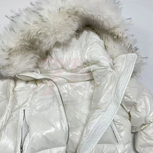 Veste longue matelassée pour femme avec capuche amovible, manteau d'hiver isolé pour les voyages, la randonnée et le confort quotidien - Product Image 5
