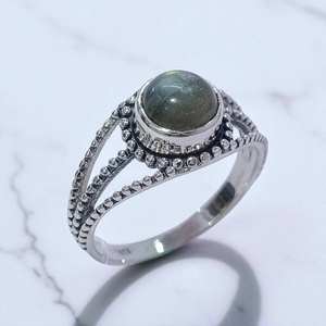 แหวนมูนสโตนและลาบราดอไรต์เงินแท้ 925 ทำมือ สไตล์โบโฮ ดีไซน์แหวนแยกส่วน หรูหรา พรีเมียม สำหรับผู้หญิง - Product Image 3