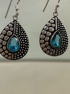 Pendientes de circonita azul de calidad AAA para mujer, joyería hecha a mano, estilo bohemio, al mejor precio. - Product Image 1